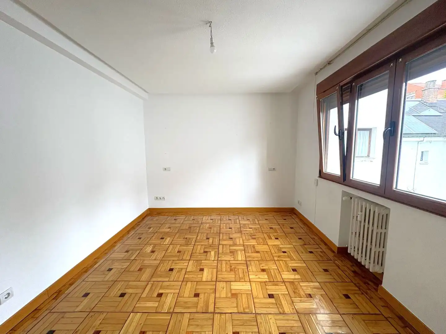 Wohnung zur Miete in Oviedo  mit Heizung