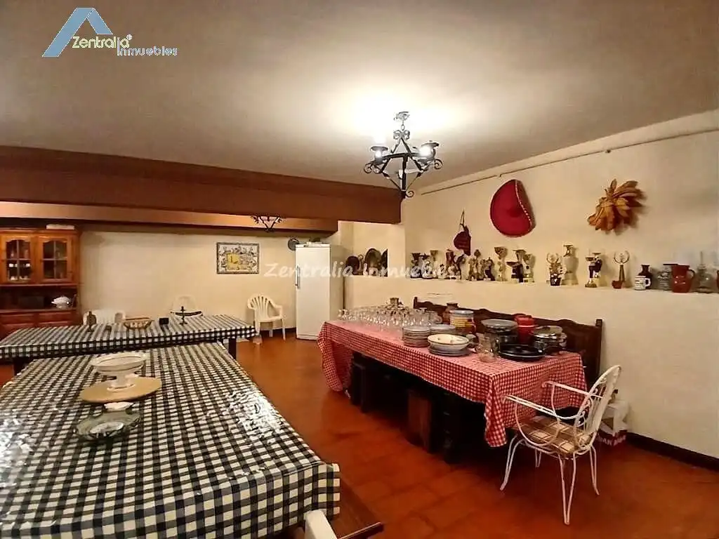 Cocina de Casa o chalet en venta en Zaragoza con Aire acondicionado, Calefacción y Jardín privado
