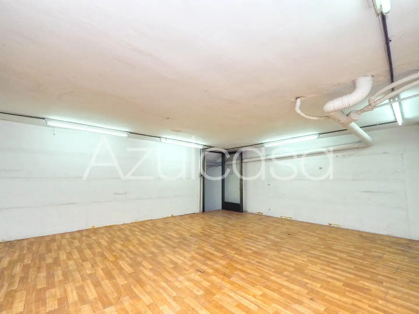 Commercial properties for sale in Alicante / Alacant  with Air Conditioner