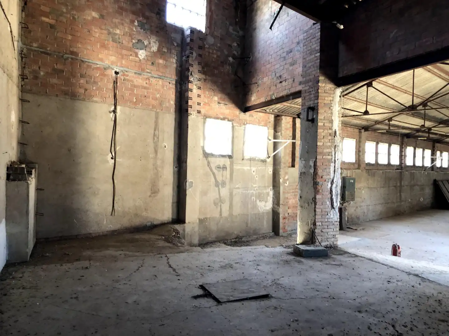 Nave industrial de alquiler en Bellvís