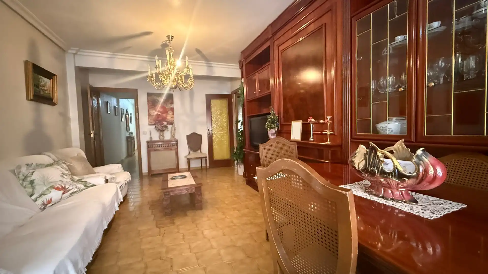 Wohnzimmer von Wohnung zum Verkauf in Tomelloso mit Heizung, Privatgarten und Möbliert