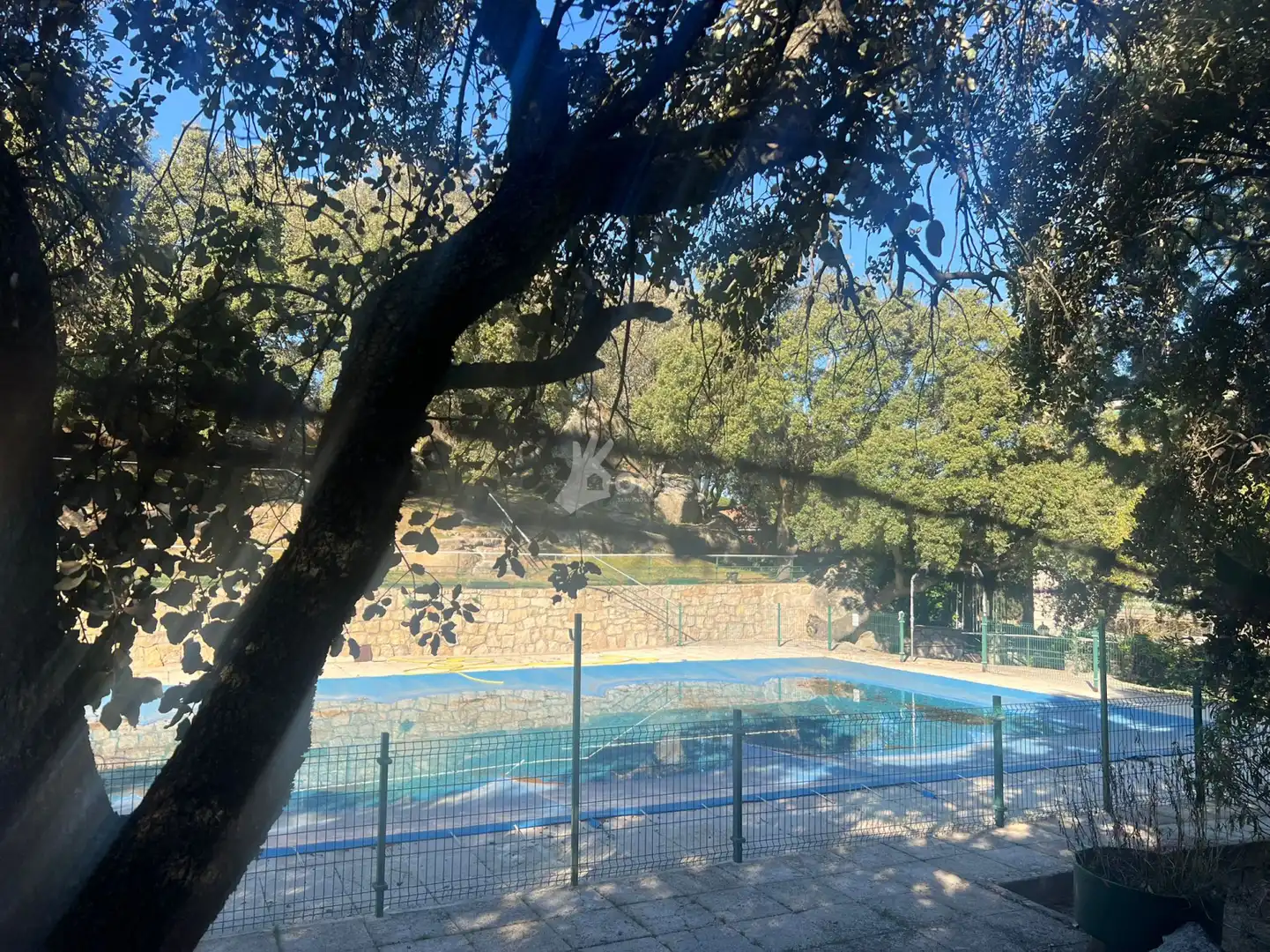Schwimmbecken von Wohnung zum Verkauf in Fresnedillas de la Oliva mit Klimaanlage, Heizung und Privatgarten