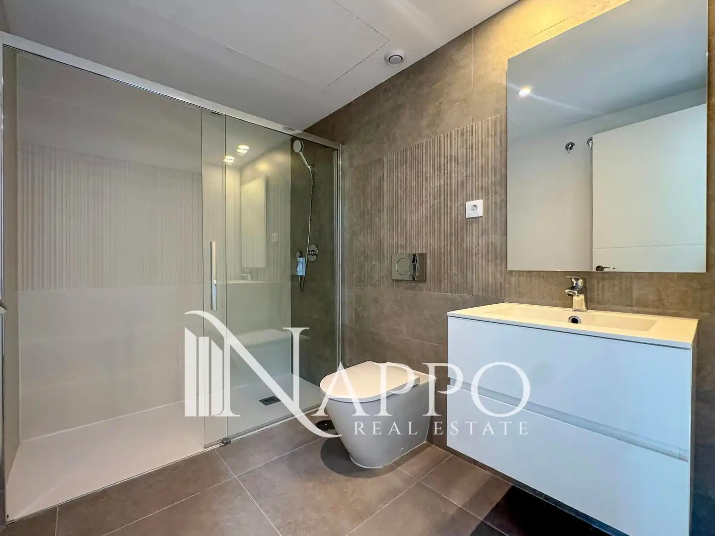 Bathroom of Flat for sale in Manacor  with Air Conditioner, Private garden and Terrace