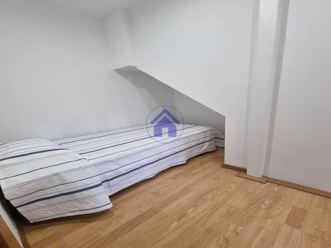 Apartamento de alquiler en Vigo  con Calefacción y Amueblado