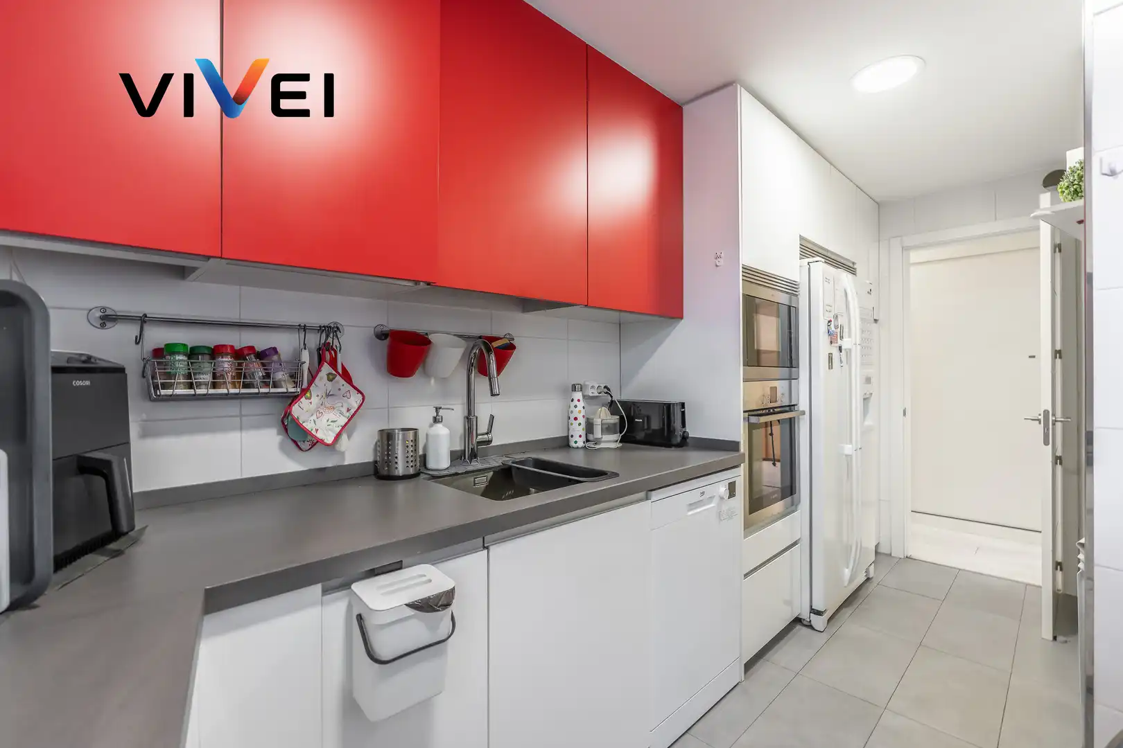 Küche von Dachboden zum Verkauf in Madrid mit Heizung, Terrasse und Balkon