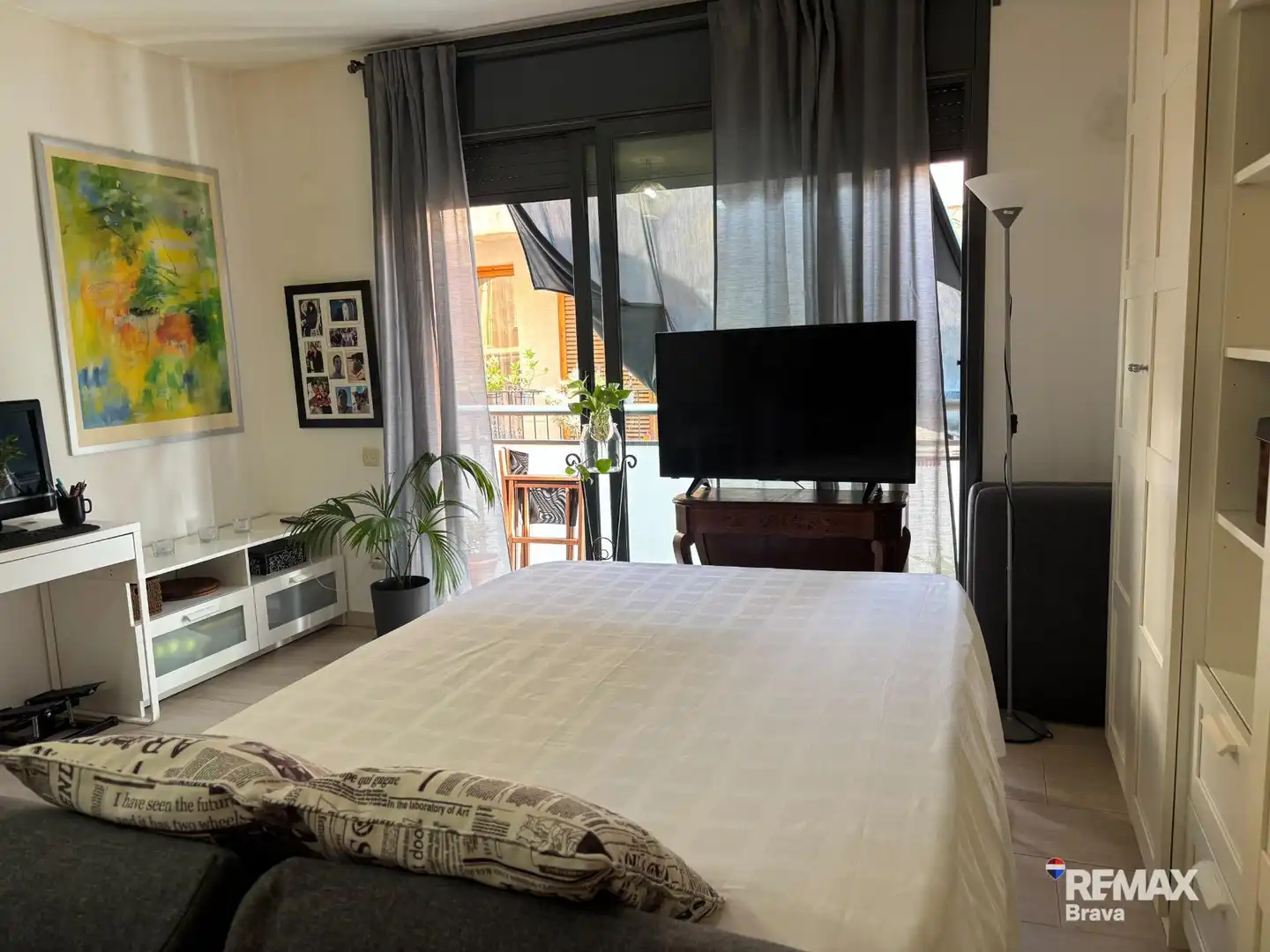 Estudio con terraza en venta en Calle Hospital