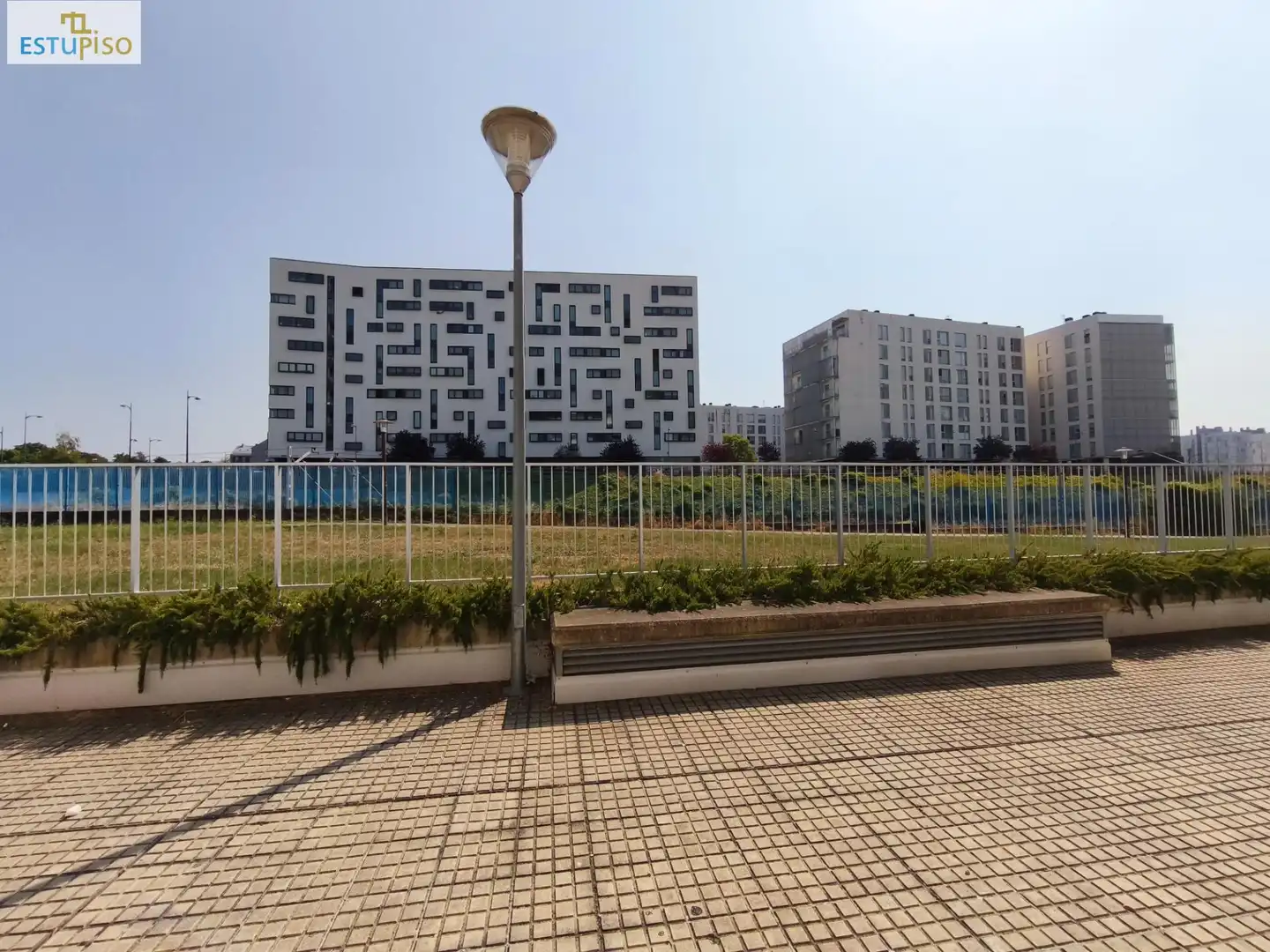 Vista exterior de Pis en venda en Vitoria - Gasteiz amb Calefacció, Parquet i Terrassa