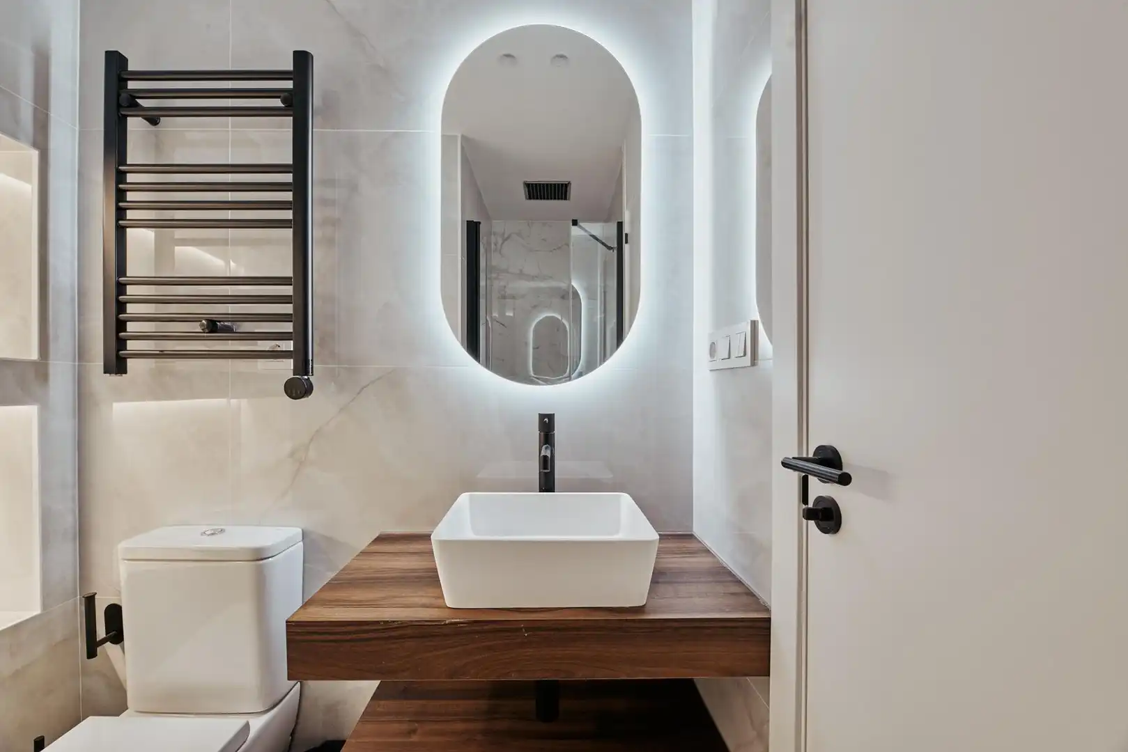 Bathroom of Flat for sale in Madrid  with Air Conditioner, Heating and Furnished