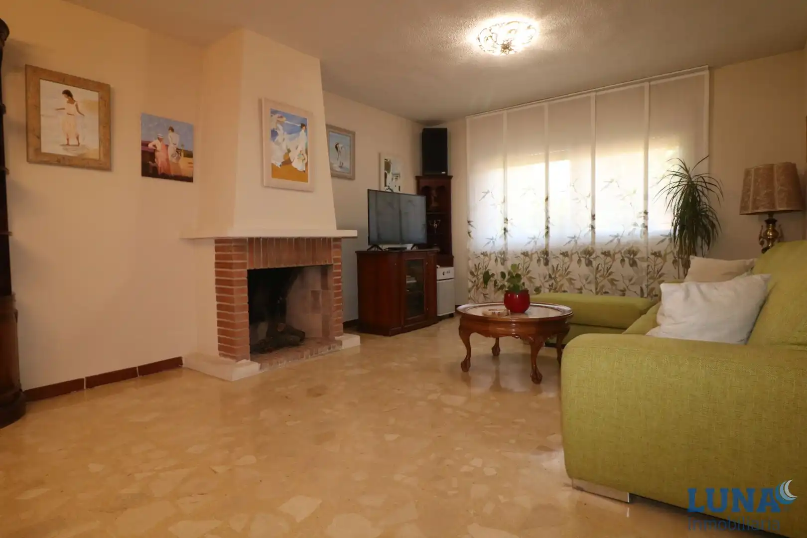 Sala de estar de Casa adosada en venta en Getafe con Calefacción y Trastero