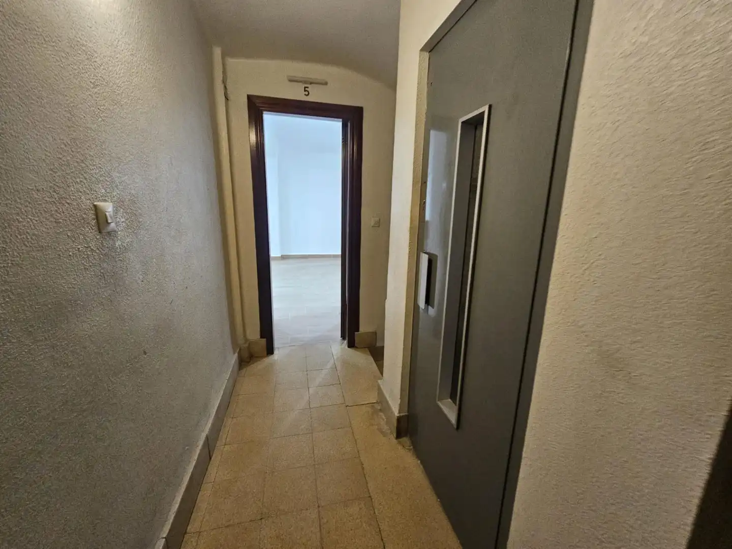 Piso en venta en Calle de San Vicente Mártir 168, imagen 2