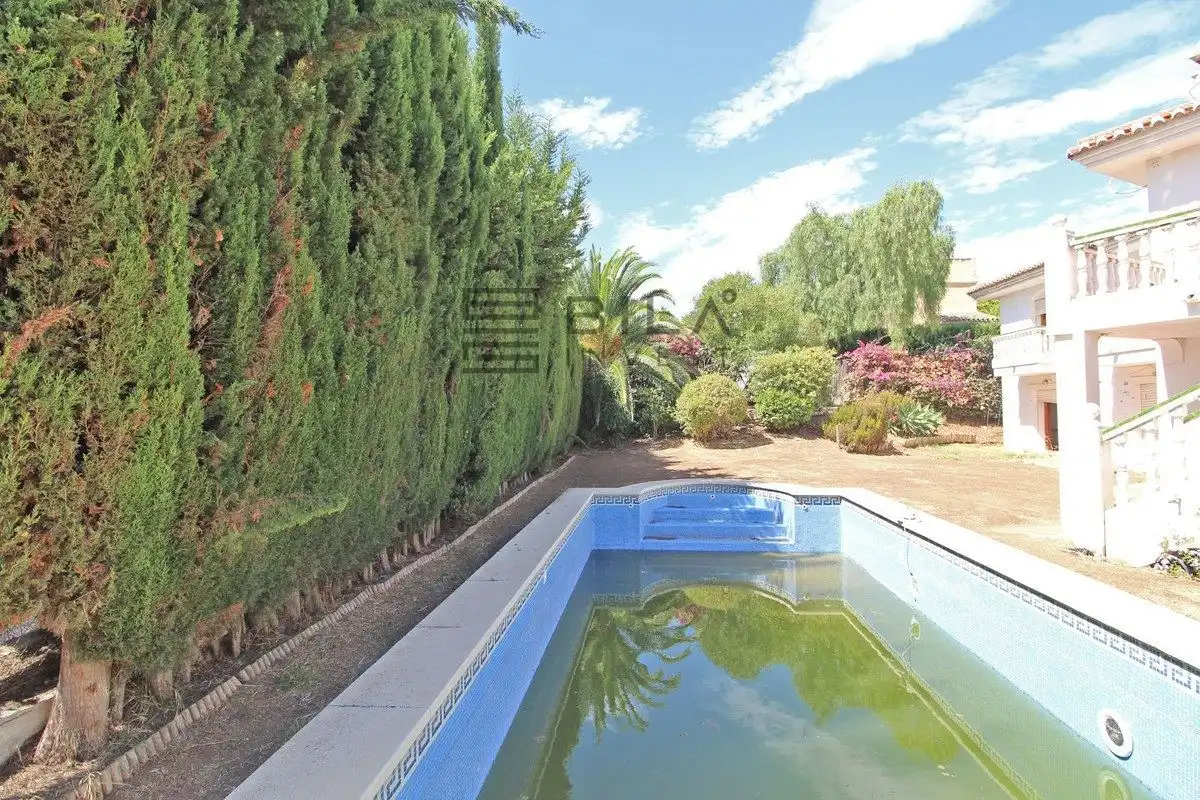 Chalet con piscina en venta en Calahonda, imagen 2
