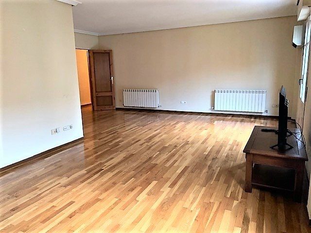 Sala d'estar de Pis en venda en Plasencia amb Aire condicionat, Calefacció i Traster