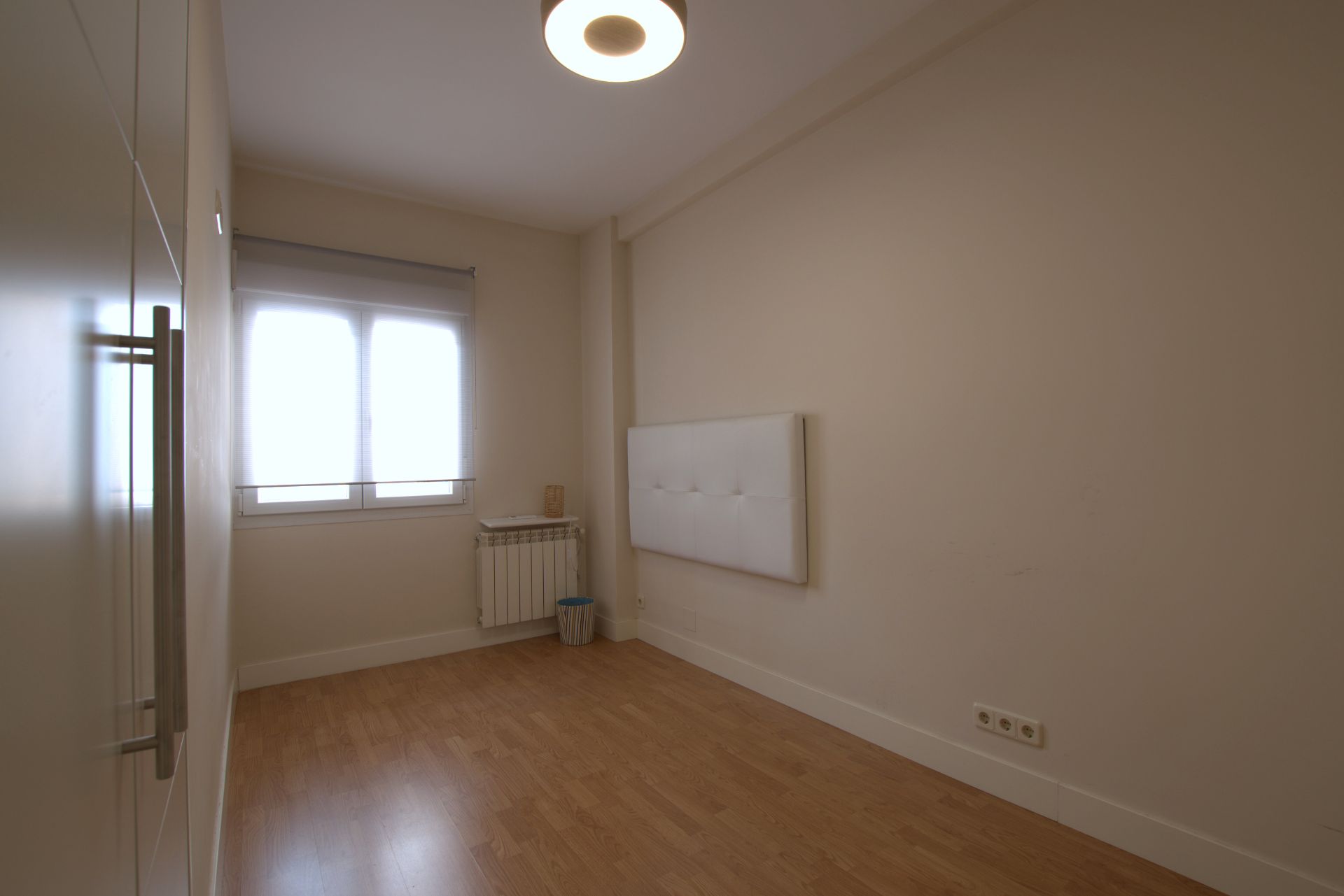 Bedroom of Flat to rent in  Madrid Capital  with Air Conditioner, Heating and Parquet flooring