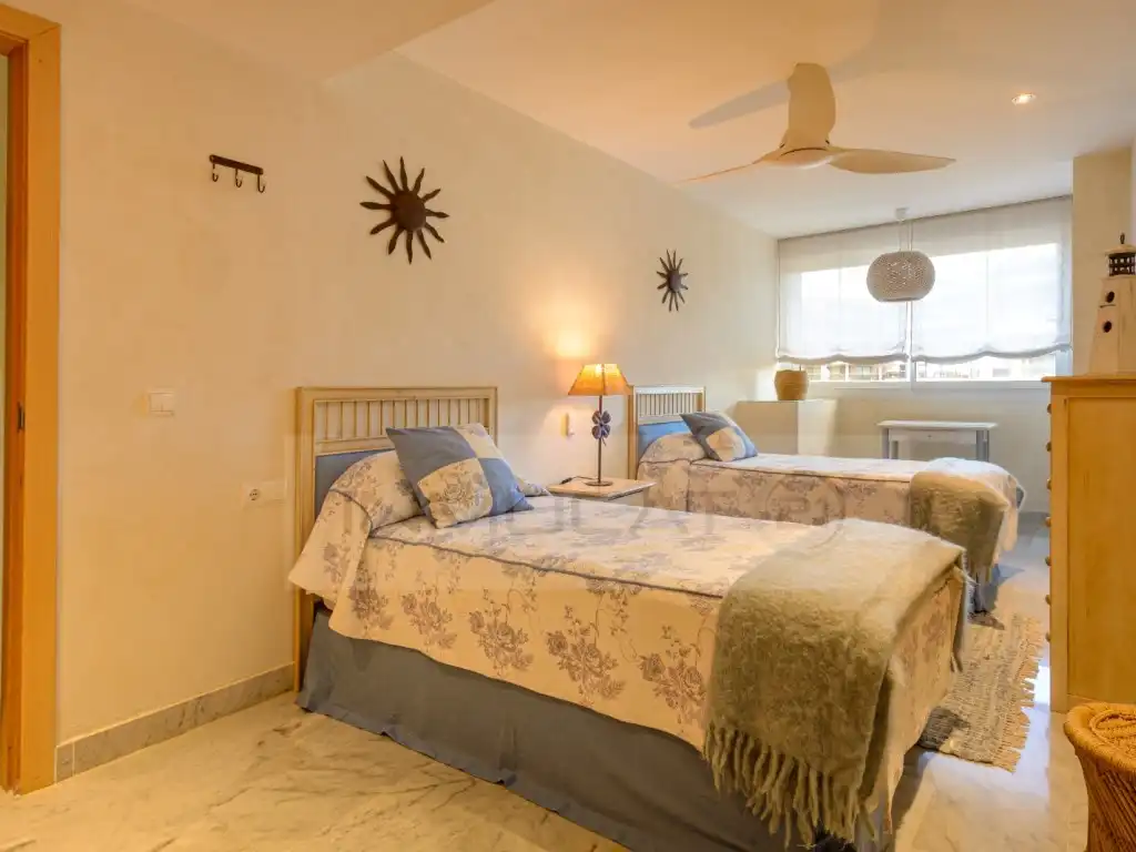 Piso con ascensor en venta en Marina Botafoc - Platja de Talamanca, imagen 23
