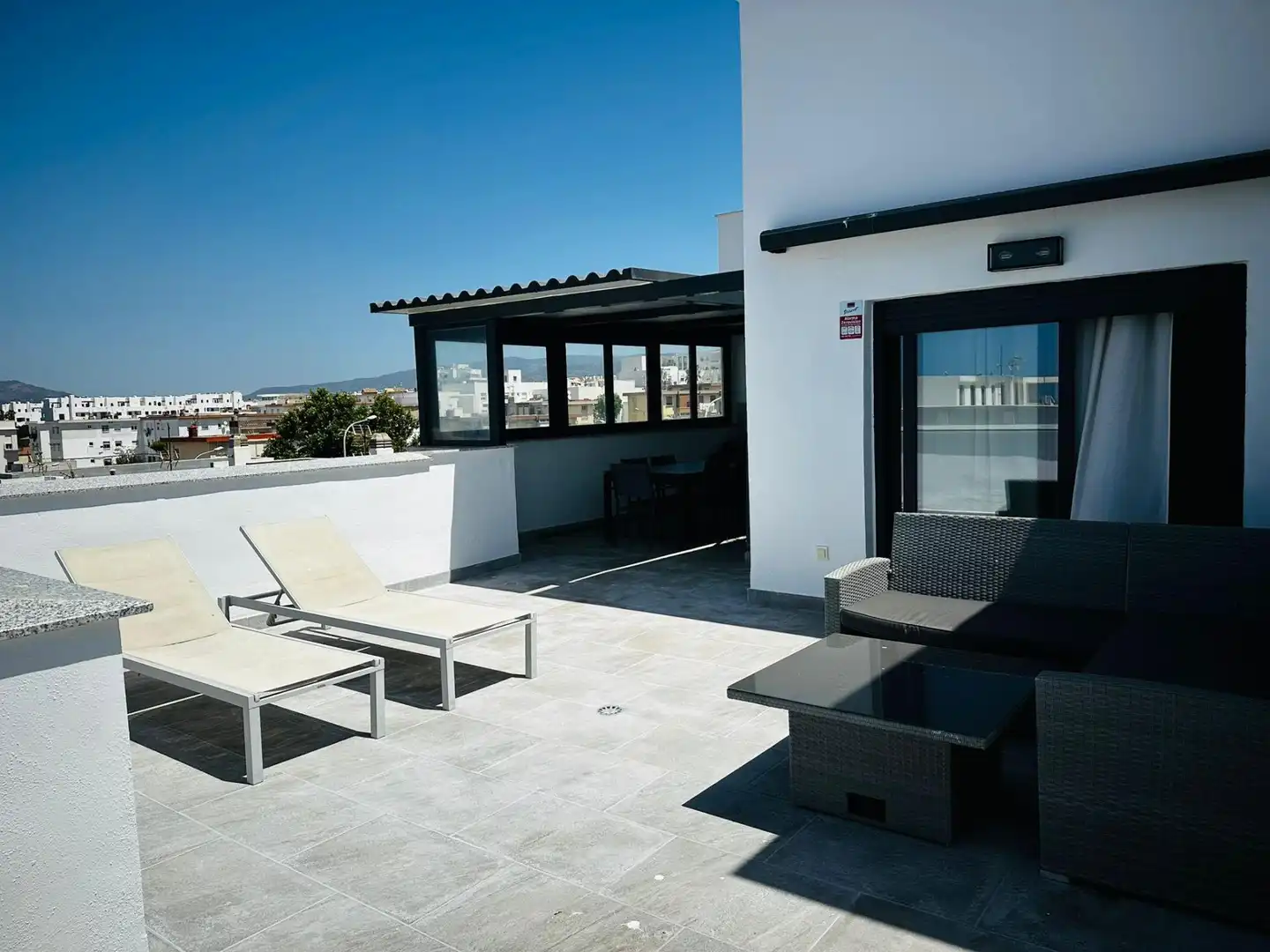 Terrasse von Wohnungen zum Verkauf in Tarifa mit Klimaanlage, Heizung und Terrasse