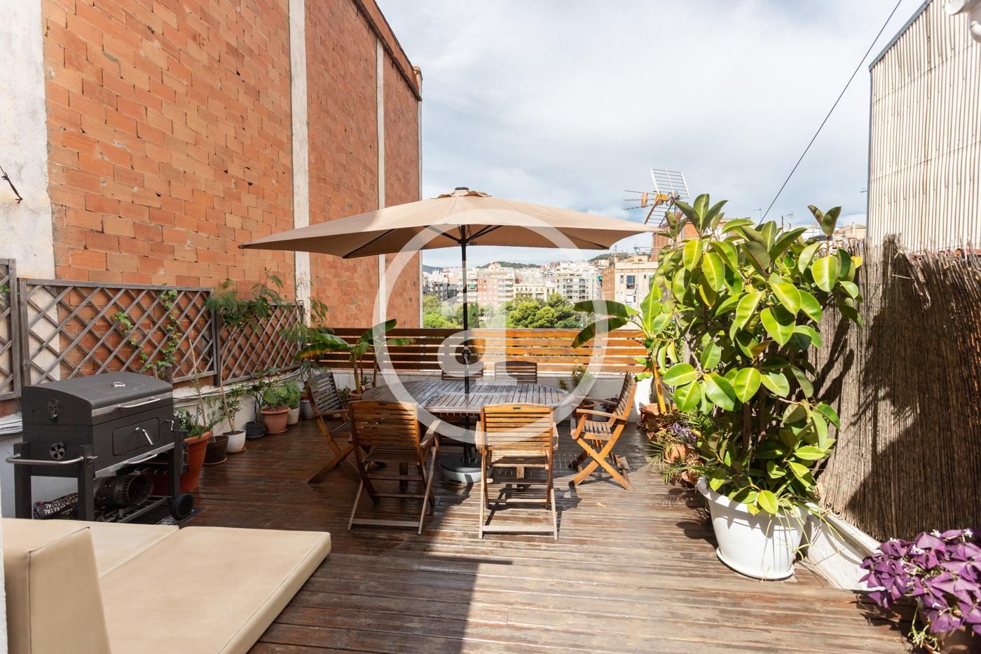 Terraza de Piso de alquiler en  Barcelona Capital con Aire acondicionado, Calefacción y Amueblado