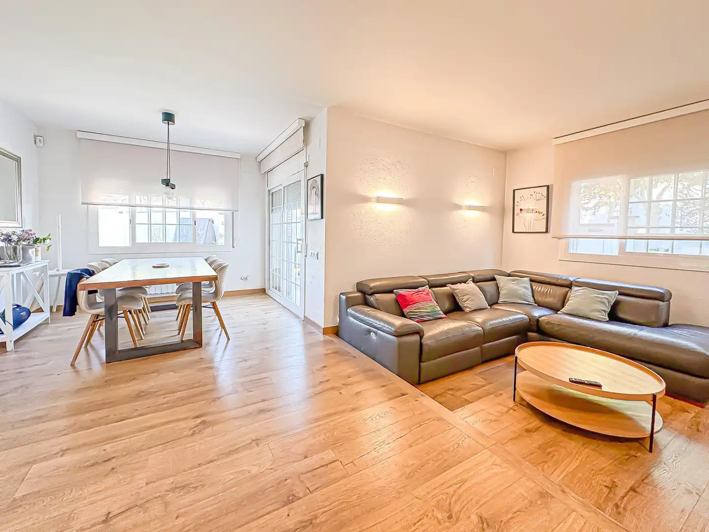 Sala d'estar de Casa o xalet en venda en Sant Pere de Ribes amb Aire condicionat, Calefacció i Jardí privat