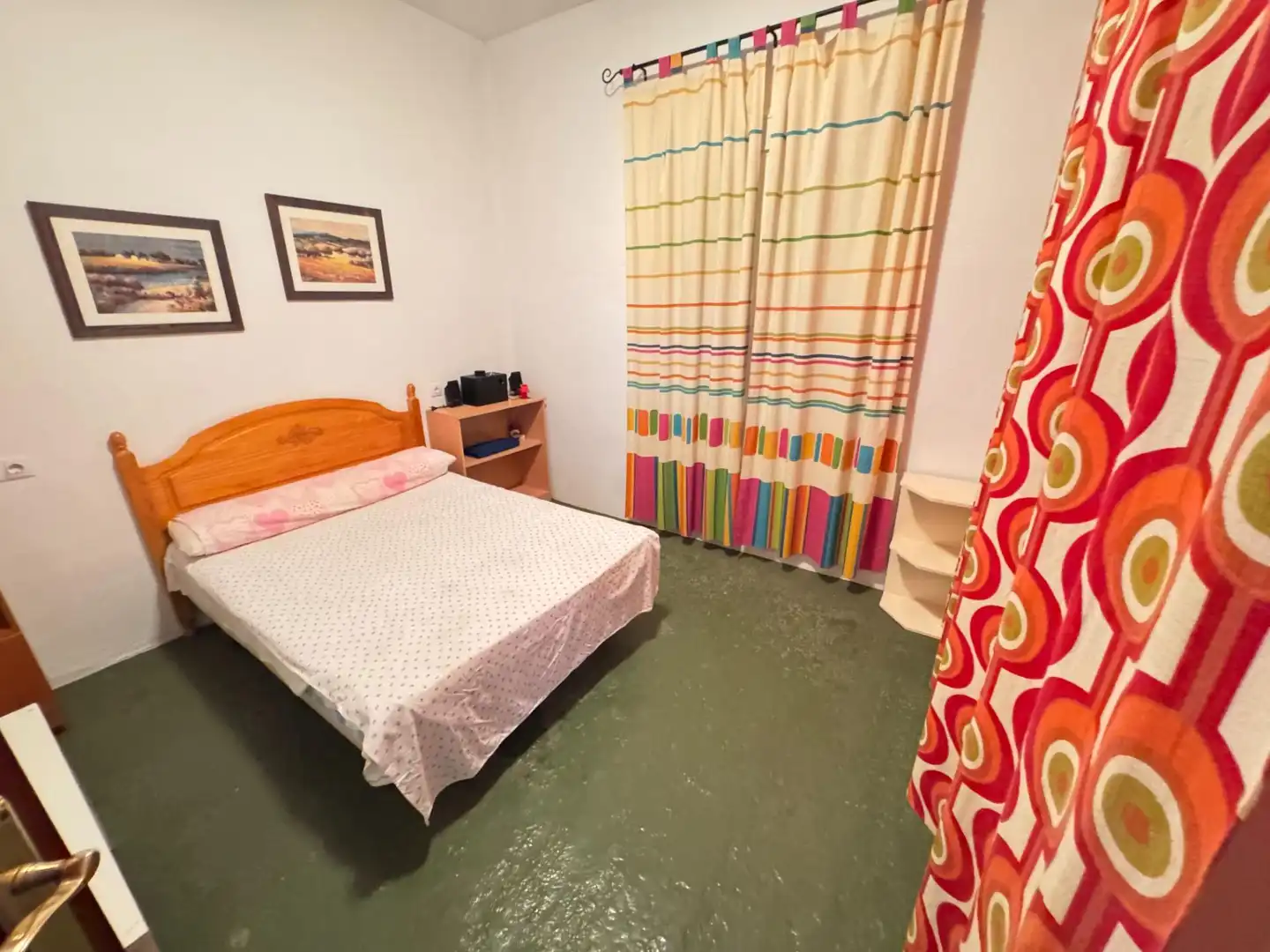 Habitación de Casa o chalet en venta en Los Palacios y Villafranca con Jardín privado, Trastero y Piscina