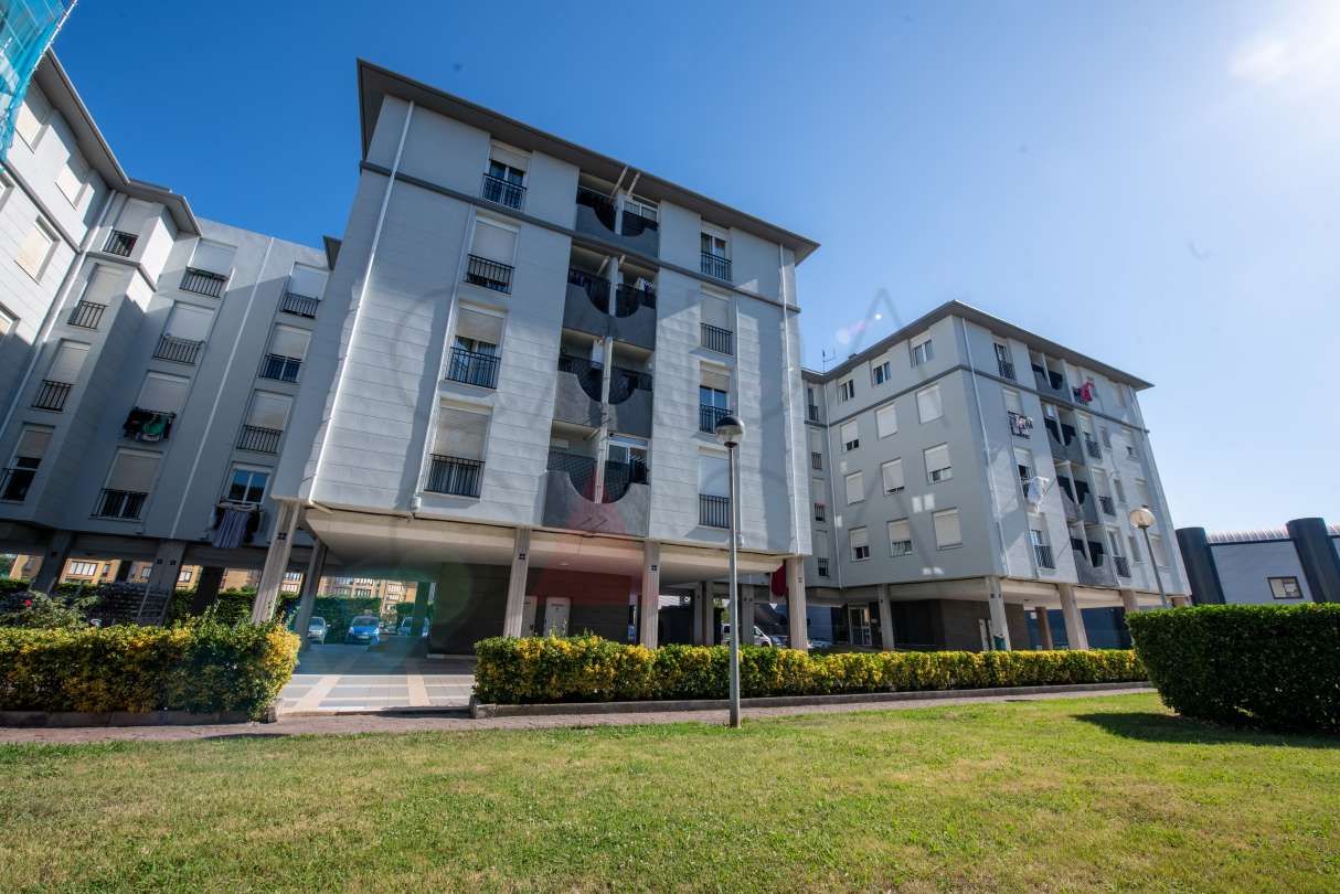 Exterior view of Flat for sale in Santander  with Heating, Private garden and Furnished