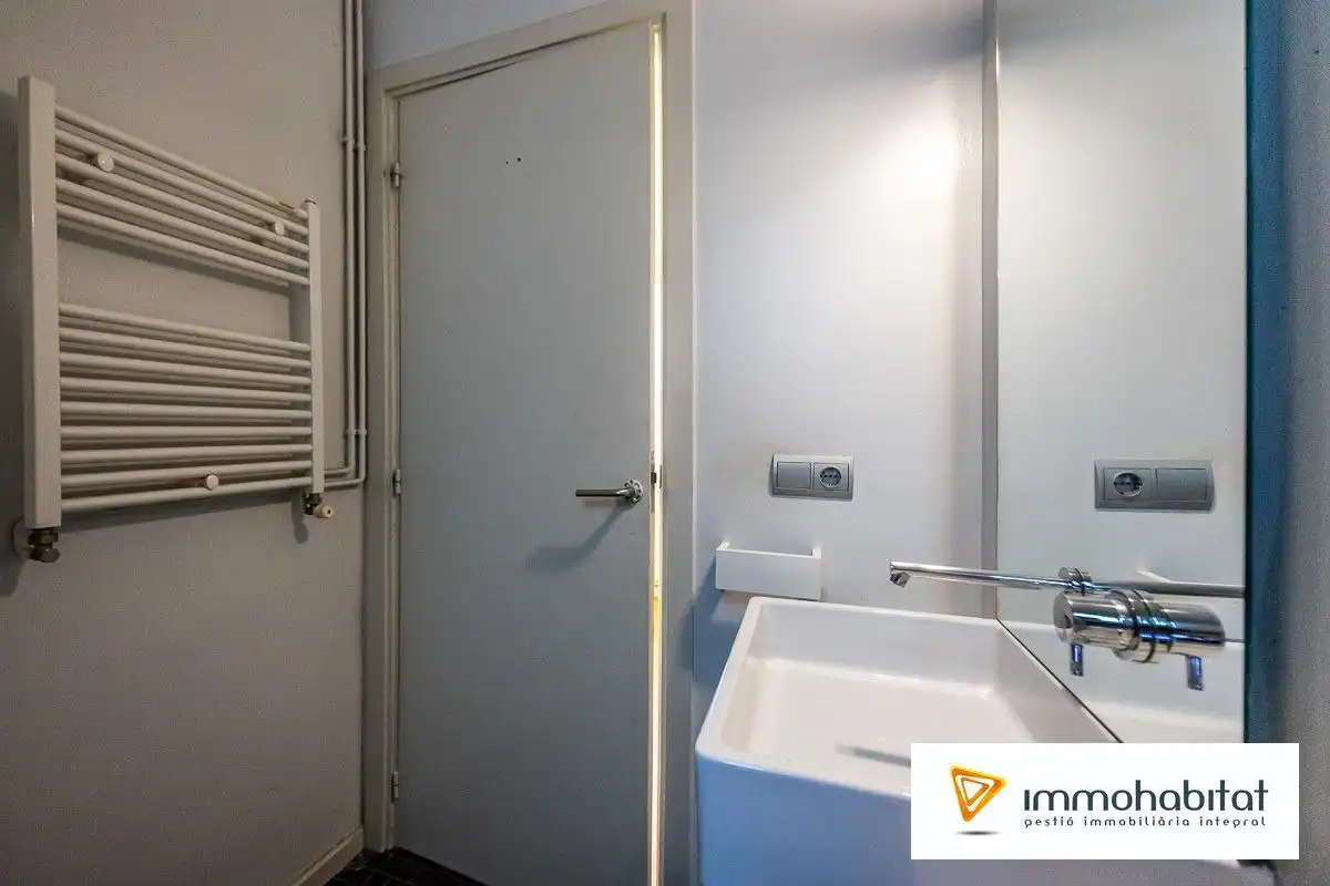 Baño de Piso en venta en Sabadell con Aire acondicionado, Calefacción y Parquet