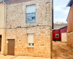 Vista exterior de Casa adosada en venda en Fuentespina amb Parquet i Moblat