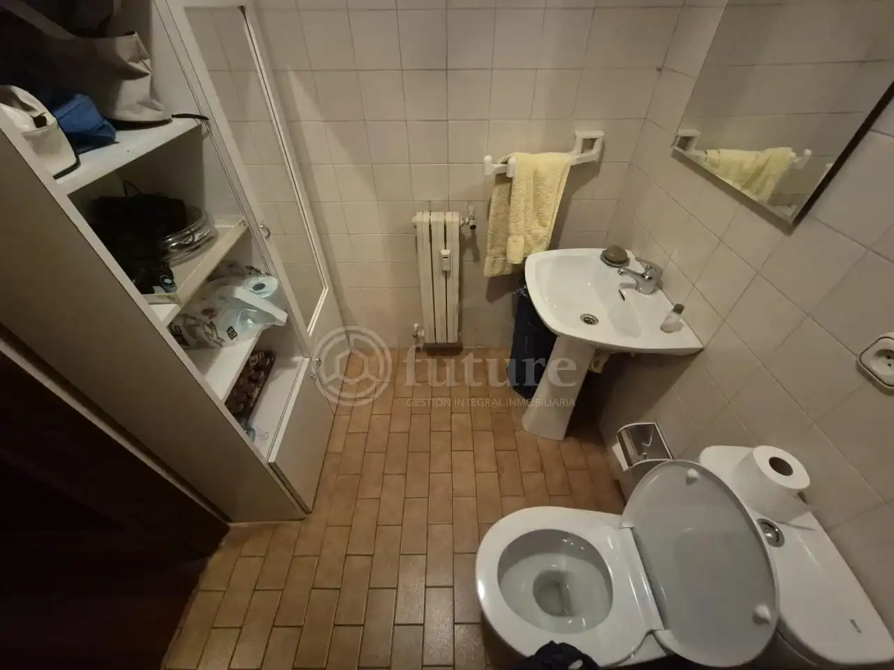 Bathroom of Flat for sale in Salamanca  with Heating, Terrace and Furnished