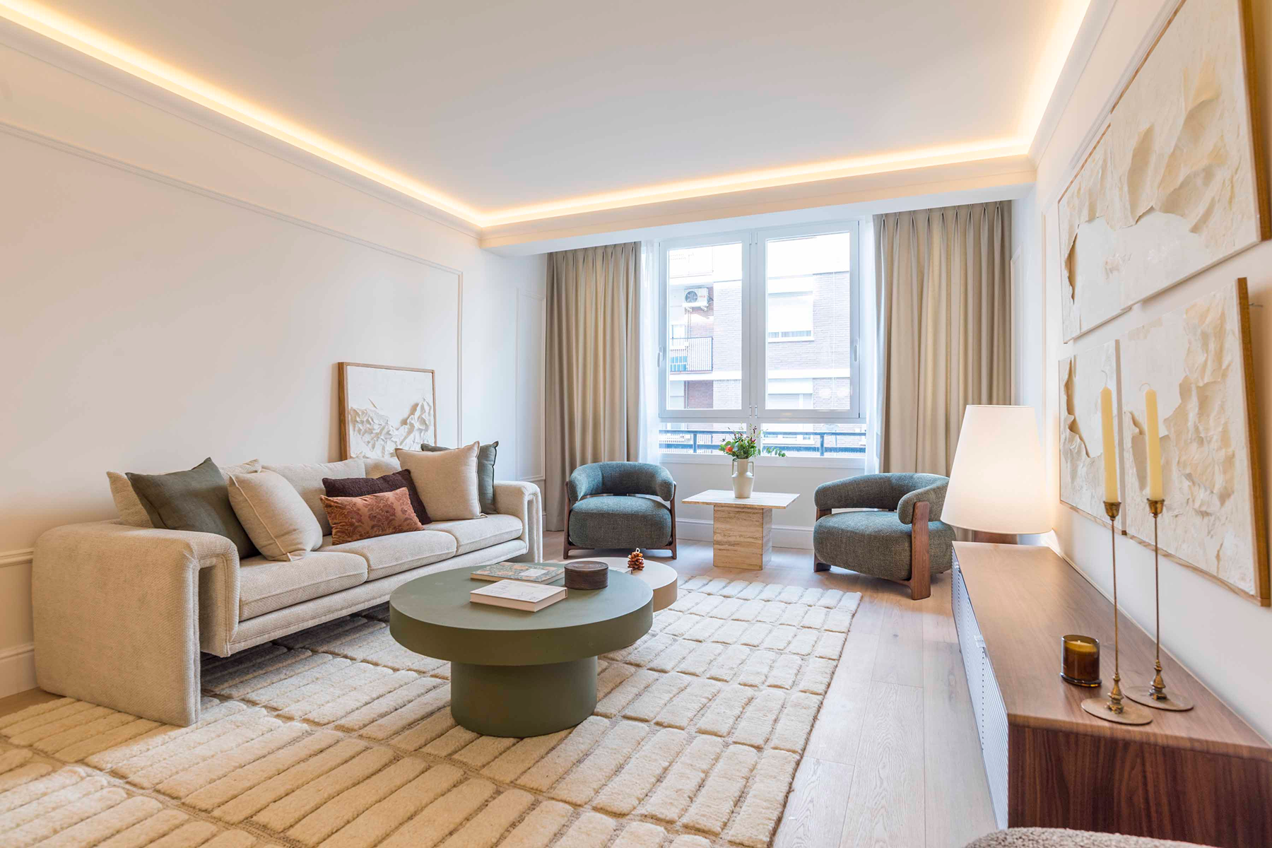 Living room of Apartment for sale in  Madrid Capital  with Air Conditioner and Terrace