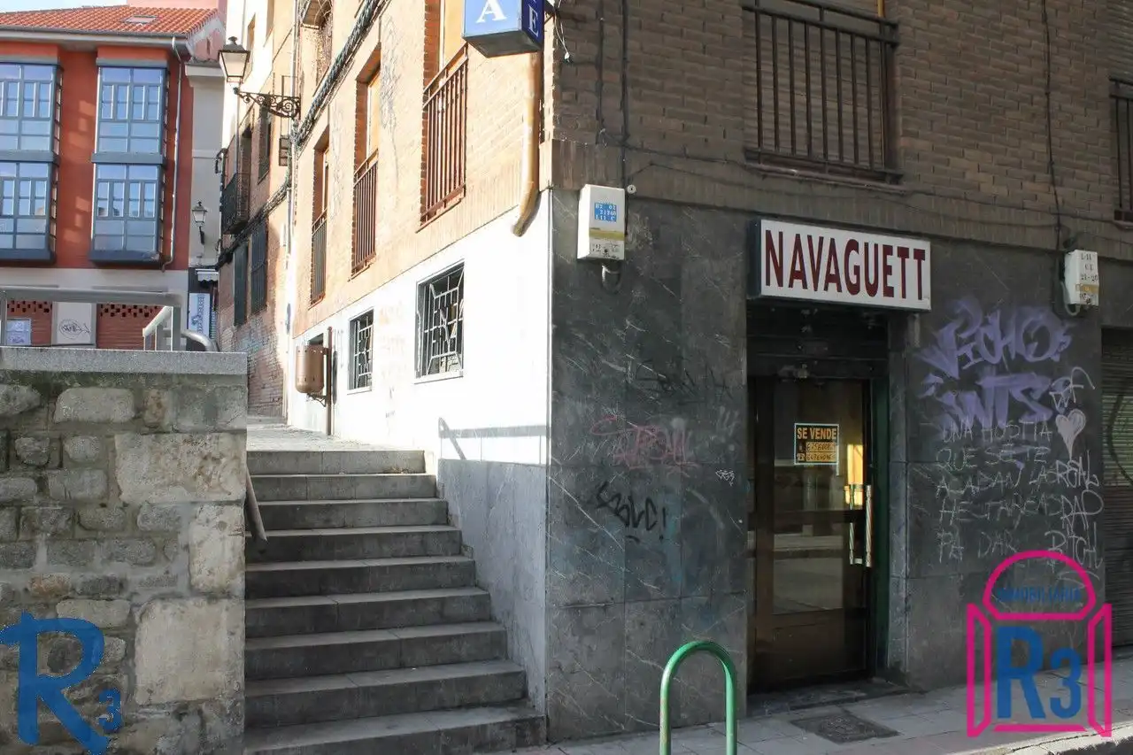 Local comercial en venda a Murias de Paredes