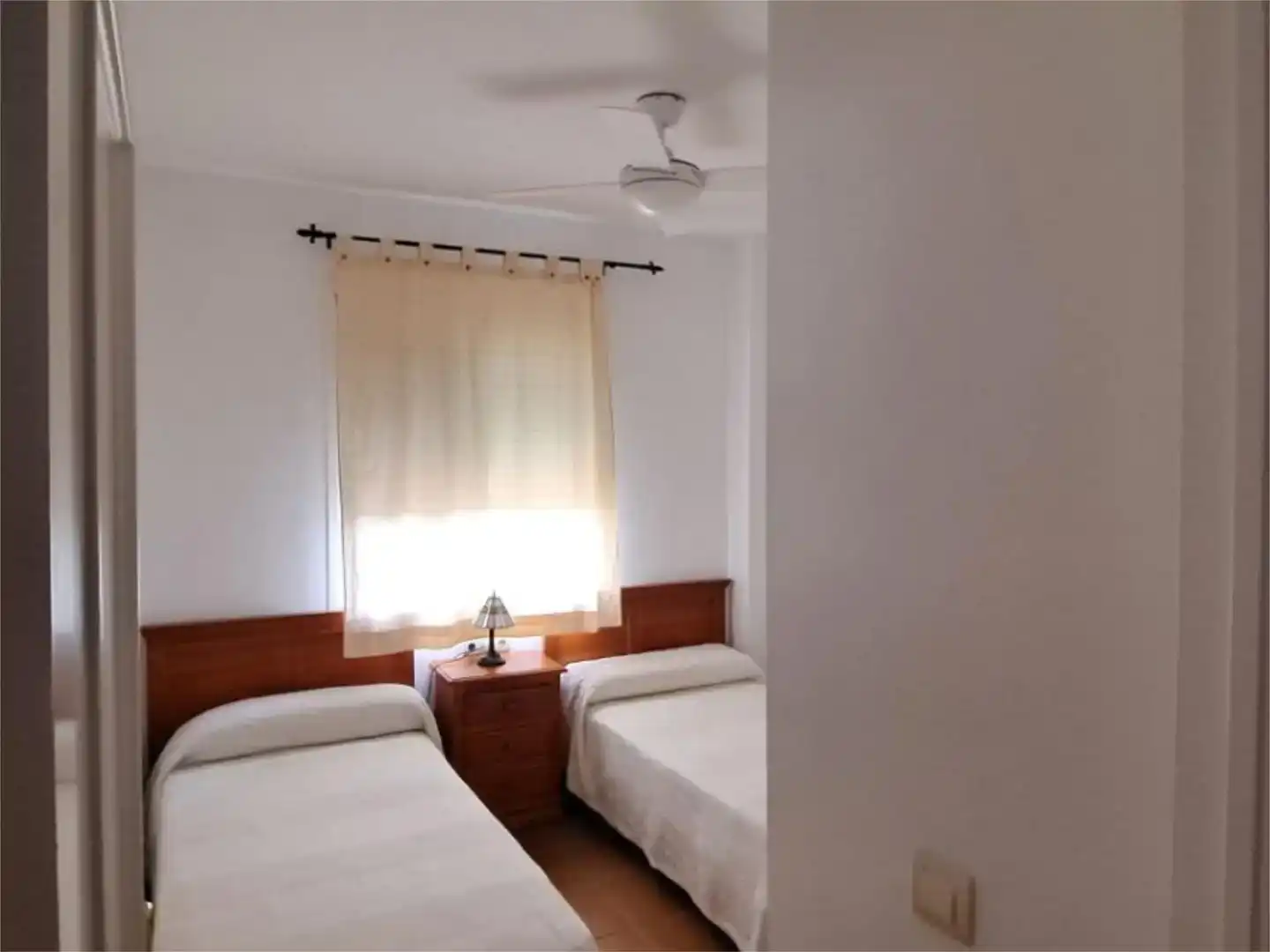 Habitación de Piso para compartir en Islantilla con Piscina y Amueblado