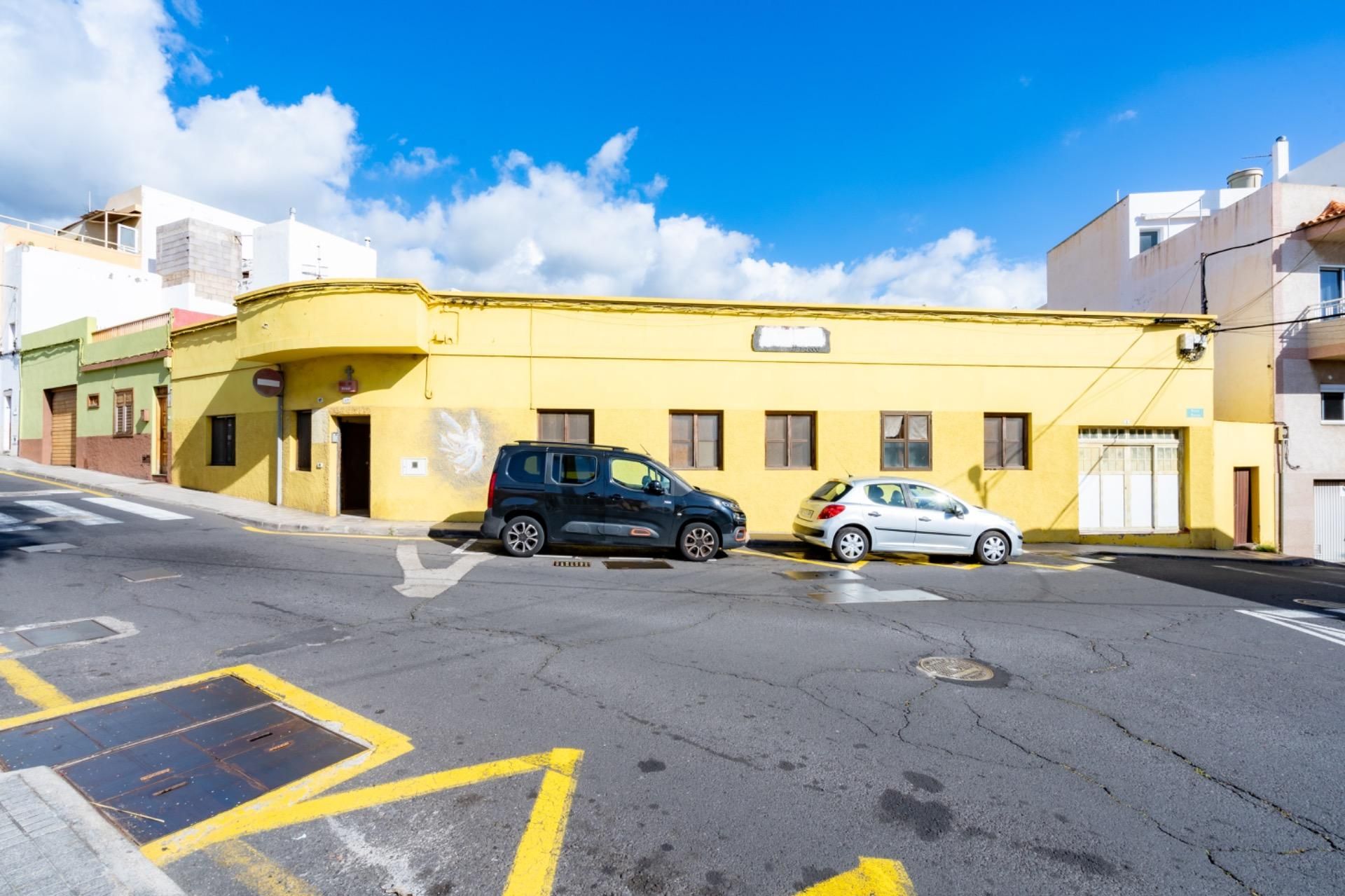Vista exterior de Casa o xalet en venda en Güímar amb Jardí privat, Terrassa i Piscina