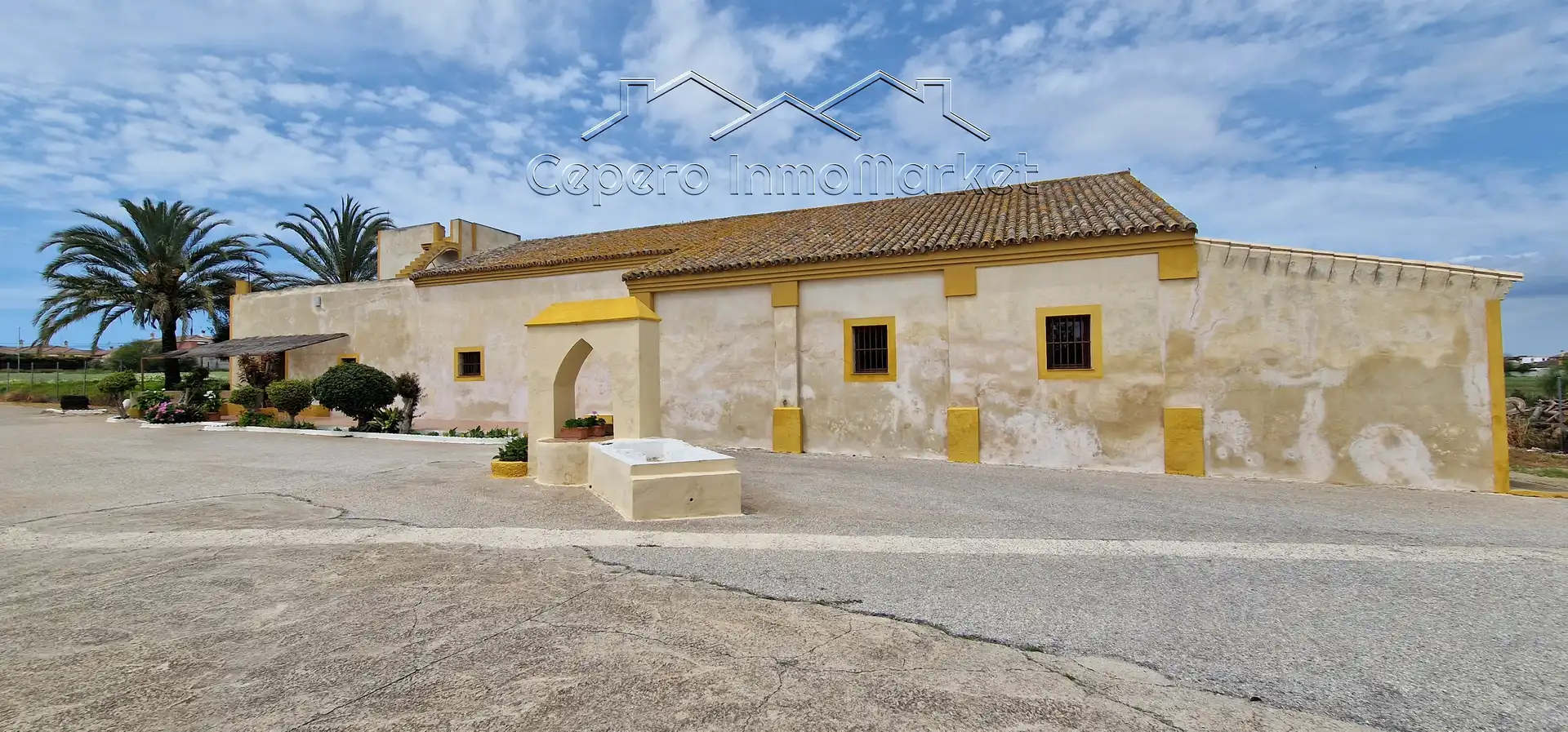 Vista exterior de Finca rústica en venda en El Puerto de Santa María amb Terrassa