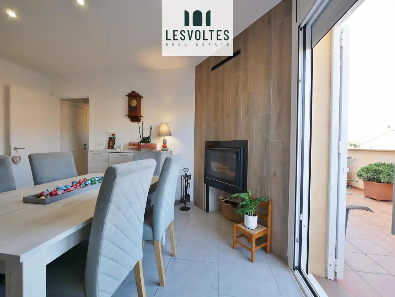 Sala de estar de Piso en venta en Palafrugell con Aire acondicionado, Calefacción y Parquet