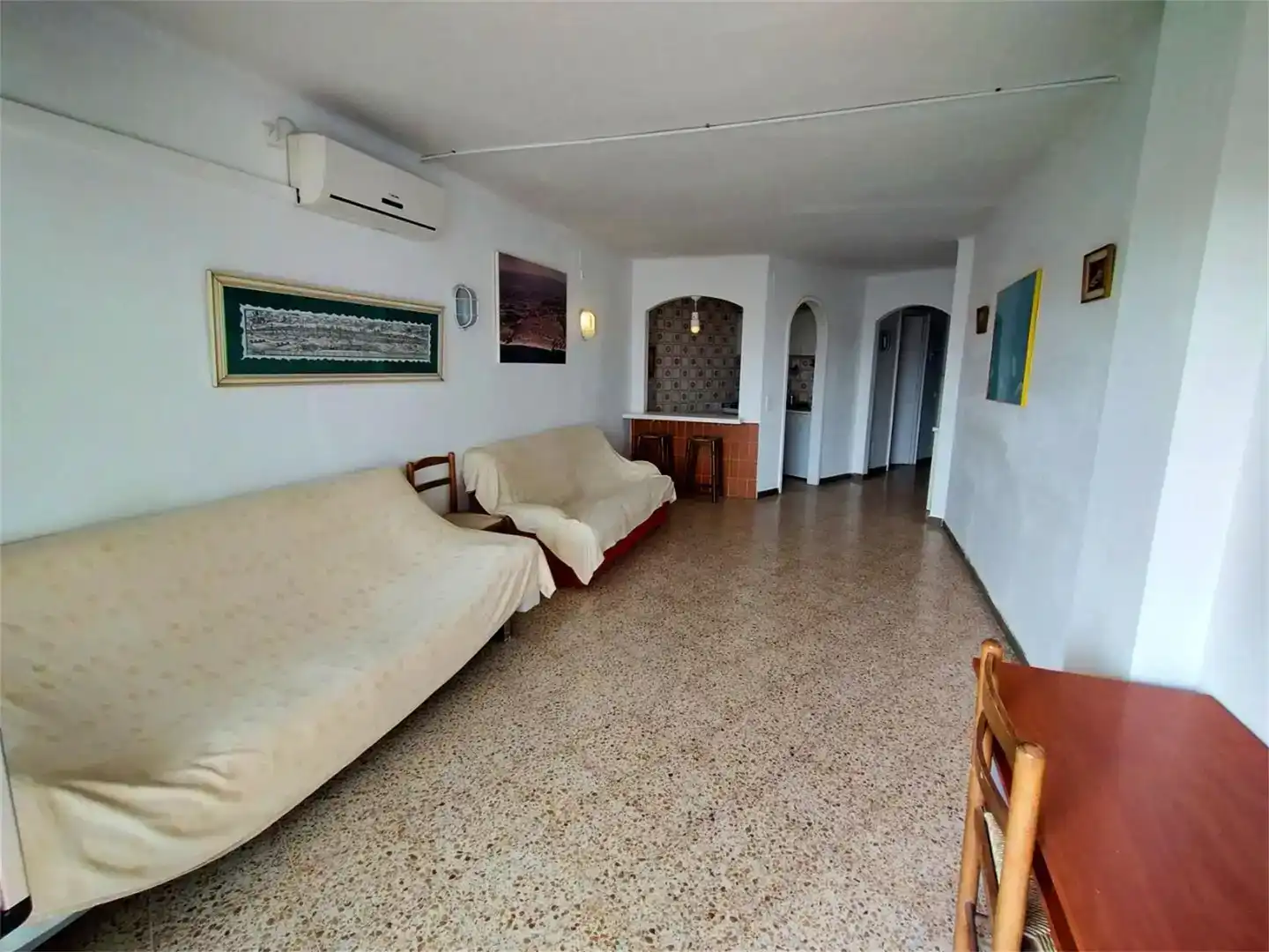 Sala d'estar de Estudi en venda en Empuriabrava amb Aire condicionat
