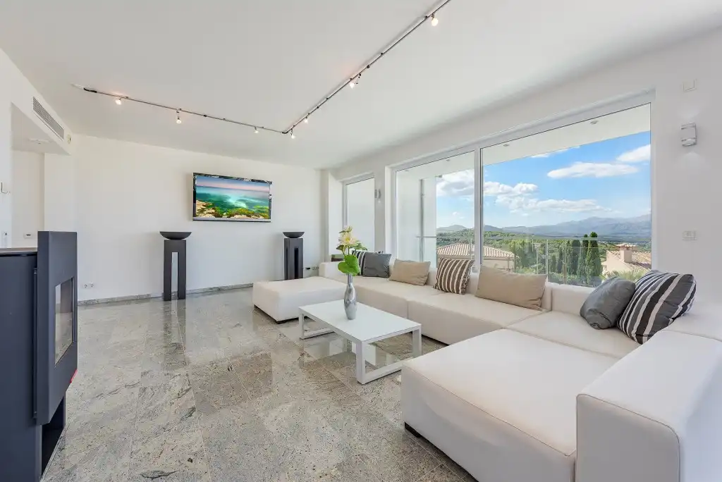 Sala d'estar de Casa o xalet en venda en Alcúdia amb Aire condicionat, Jardí privat i Traster