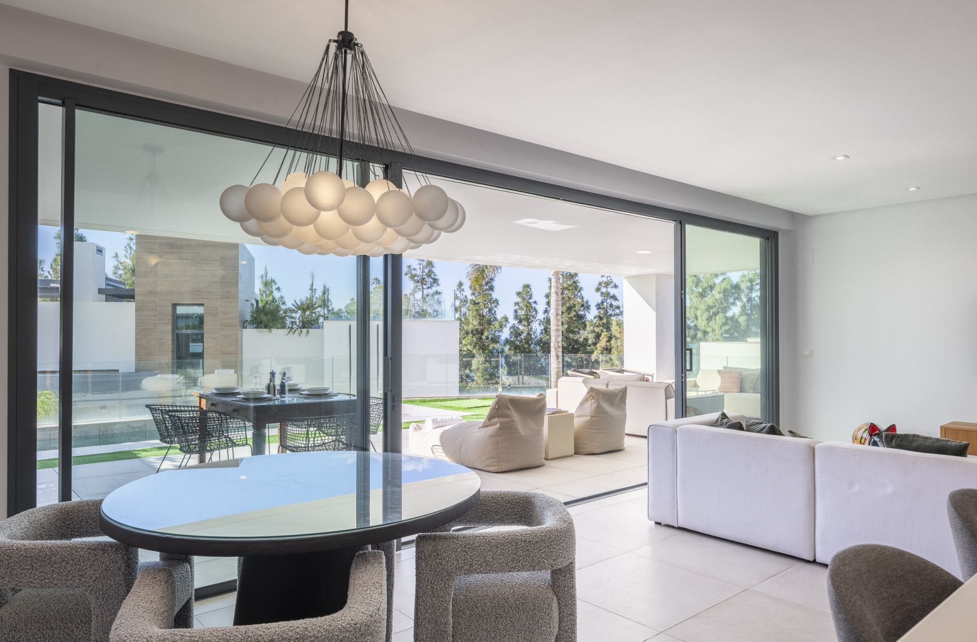 Dining room of Duplex for sale in Marbella  with Heating, Private garden and Terrace