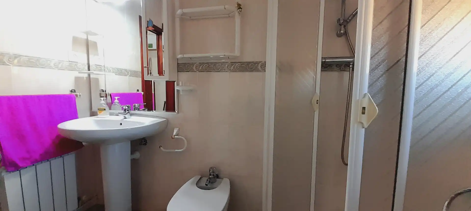 Bathroom of Flat for sale in Madrid  with Air Conditioner, Heating and Terrace