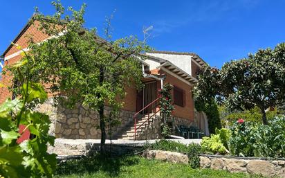 Vista exterior de Casa o xalet en venda en Brunete amb Aire condicionat i Terrassa