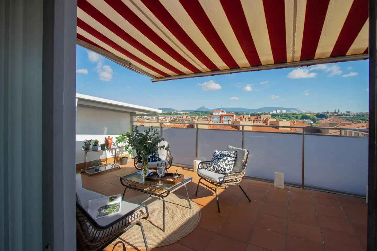 Terraza de Ático en venta en Ansoáin / Antsoain con Calefacción, Terraza y Amueblado