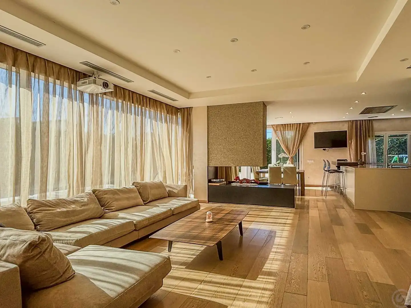 Sala d'estar de Casa o xalet en venda en Empuriabrava amb Aire condicionat, Calefacció i Terrassa