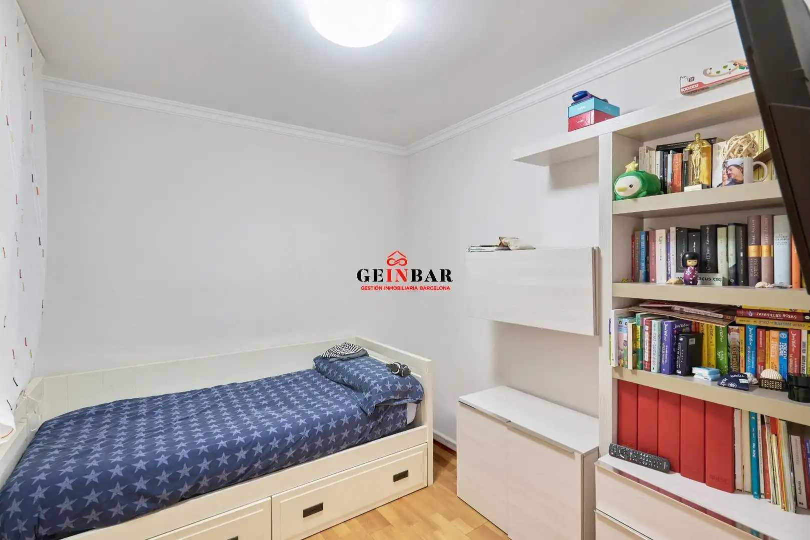 Flat for sale in Barcelona  with Air Conditioner, Heating and Parquet flooring
