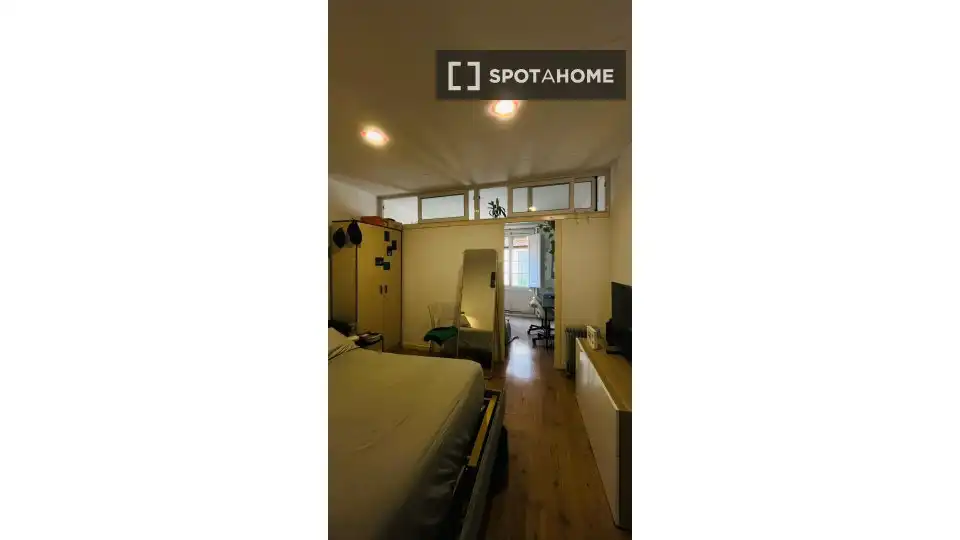 Habitación de Piso de alquiler en Barcelona con Aire acondicionado, Calefacción y Amueblado