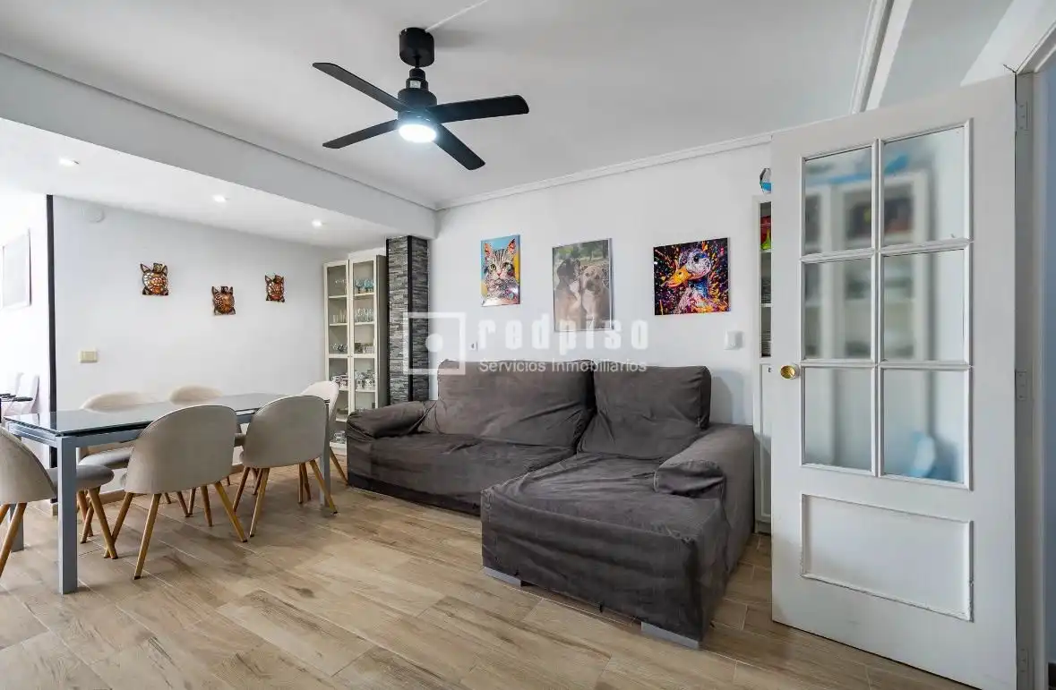 Sala d'estar de Pis en venda en Valencia amb Aire condicionat i Terrassa