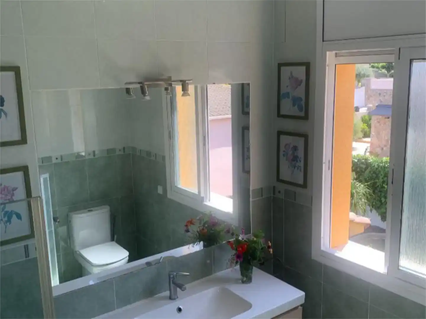 Baño de Piso en venta en Cubelles con Aire acondicionado, Jardín privado y Parquet