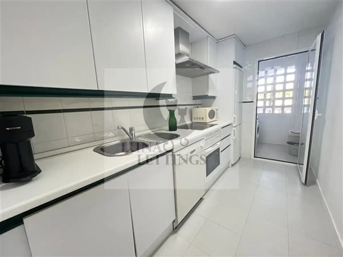 Appartement compact avec piscine à louer à Avenida Príncipe Salman e1, imagen 7