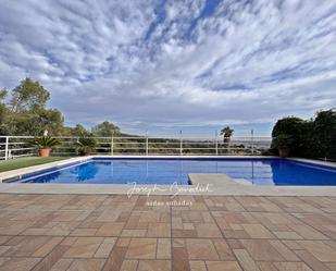 Swimming pool of House or chalet for sale in Castelldefels  with Air Conditioner, Heating and Private garden