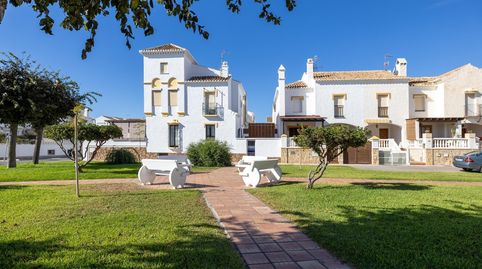 Foto 2 de Casa adosada en venda a Avenida Avenida de Los Geranios, 10, Calahonda - Carchuna, Motril