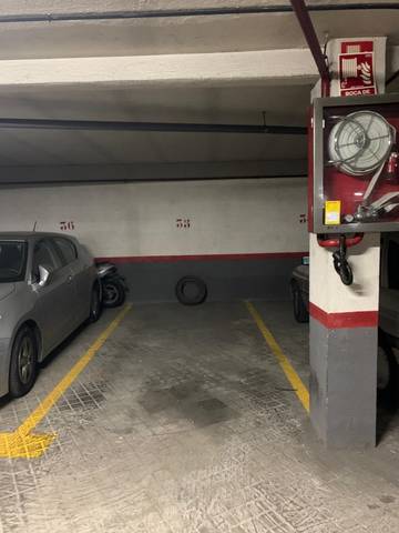 Garaje en Alquiler en Avenida Manoteras en Virgen del Cortijo - Manoteras