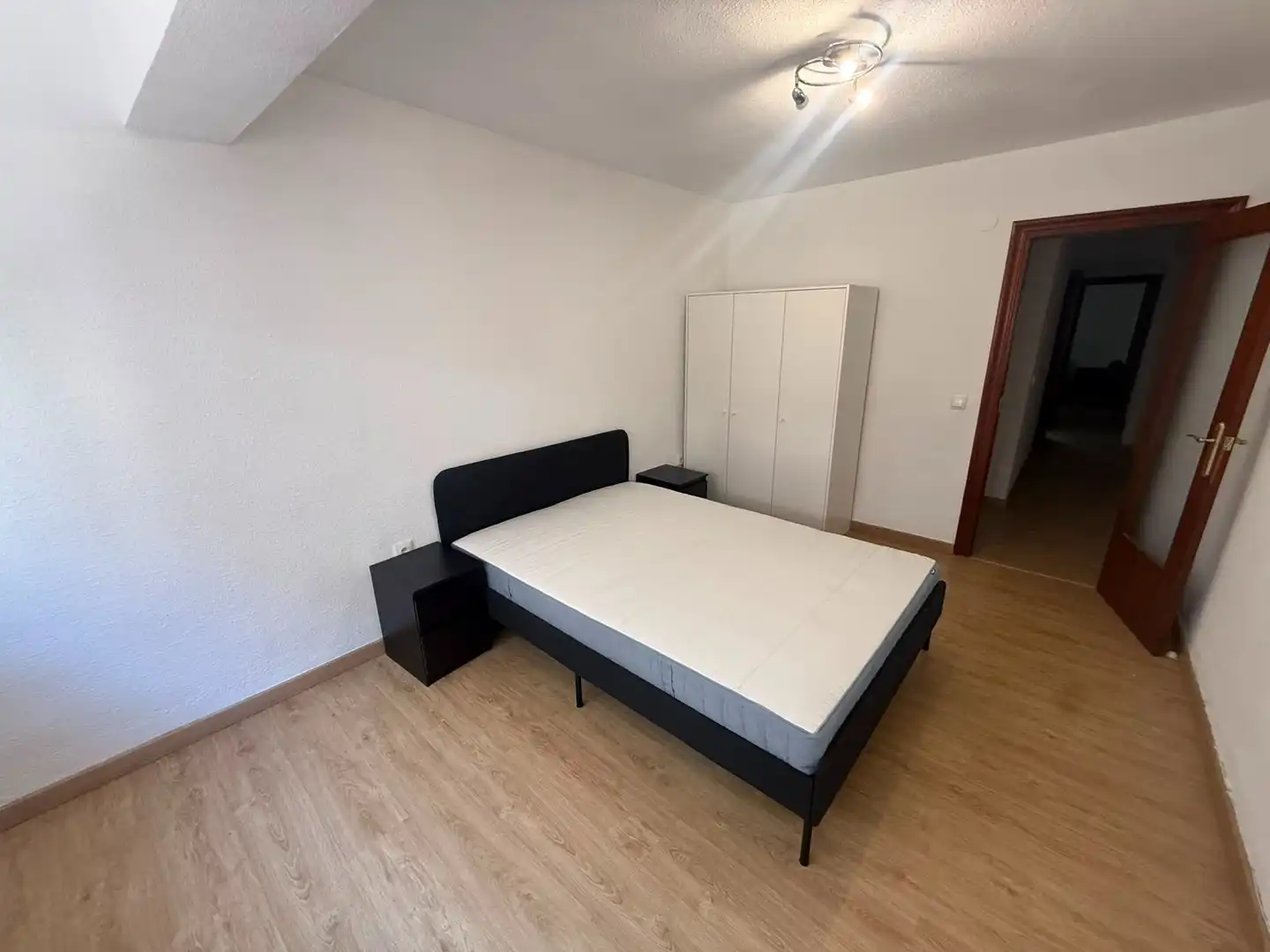 Schlafzimmer von Wohnung zur Miete in Alicante / Alacant mit Möbliert, Ofen und Waschmaschine