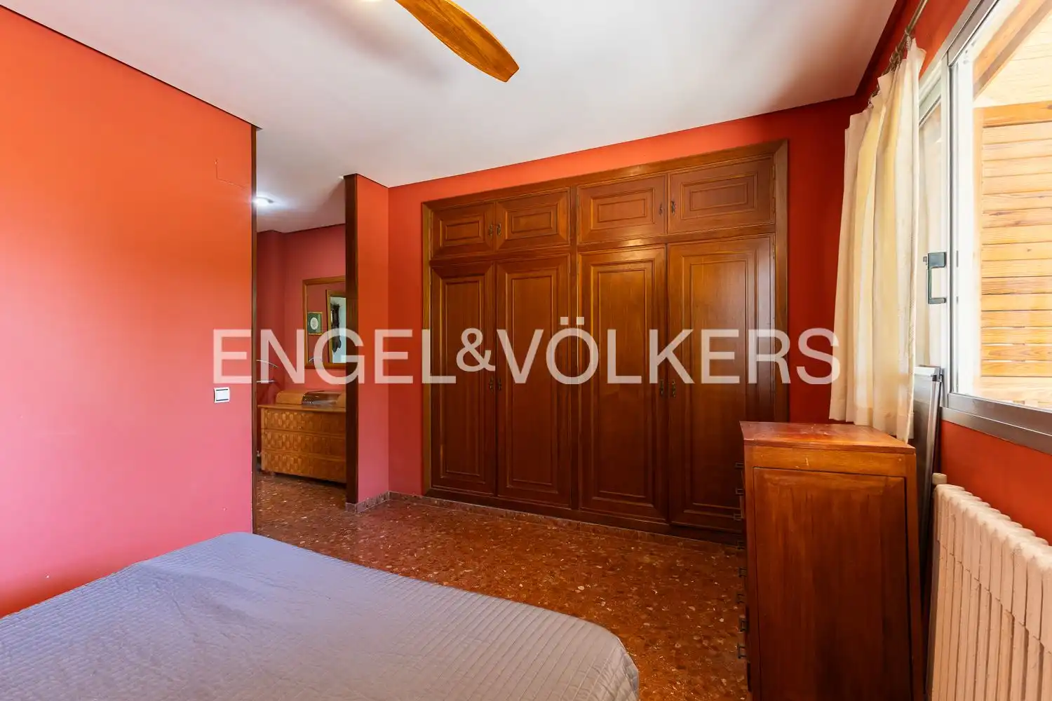 Bedroom of Houses for sale in Chiva  with Air Conditioner, Heating and Private garden