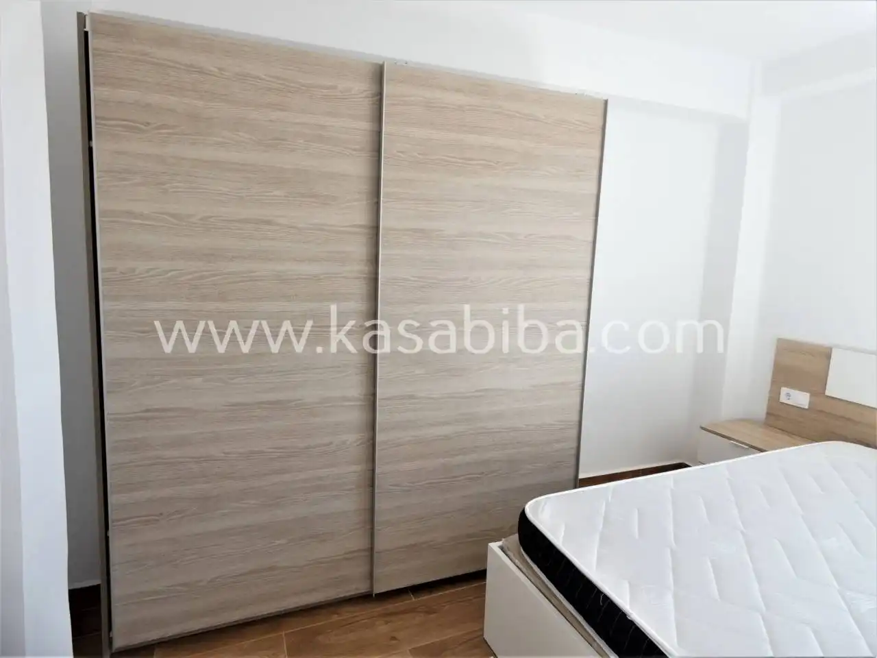 Schlafzimmer von Wohnung zur Miete in Valencia mit Klimaanlage, Heizung und Terrasse